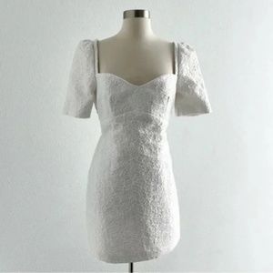 Elliatt Feminise Textured Puff Sleeve Minidress White XL